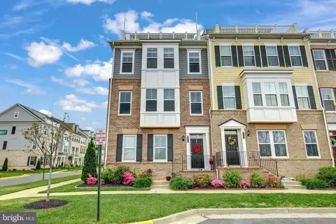 1721 Cottonwood Grove Rd, Dumfries, VA 22026