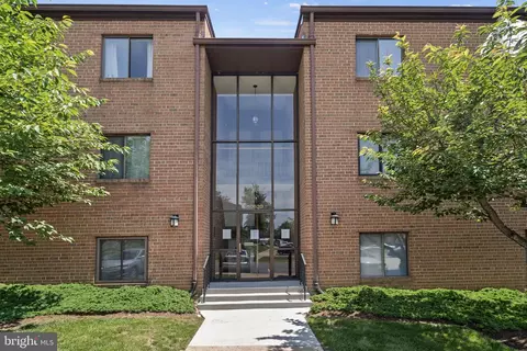 10620 Provincial Dr #E, Manassas, VA 20109