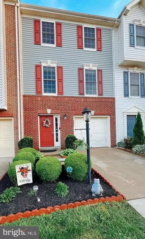 8991 Brewer Creek Pl, Manassas, VA 20109