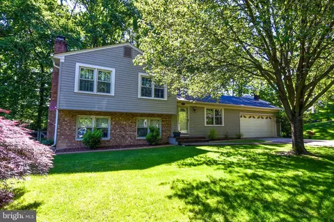 11969 Dolly Madison Cir, Woodbridge, VA 22192