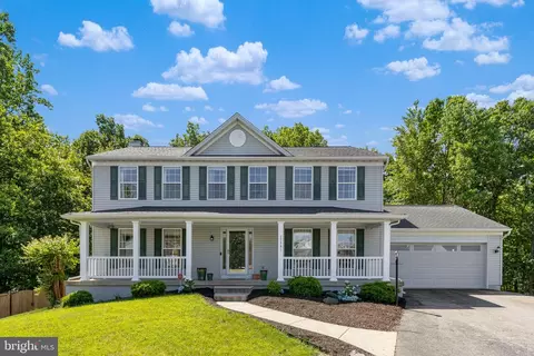 17501 Glennville Dr, Dumfries, VA 22026