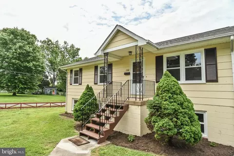 1501 Woodside Dr, Woodbridge, VA 22191