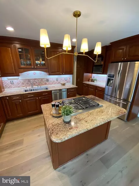 Kitchen - 13071 Pershing Dr, Manassas, VA 20112 photo 9 of 11