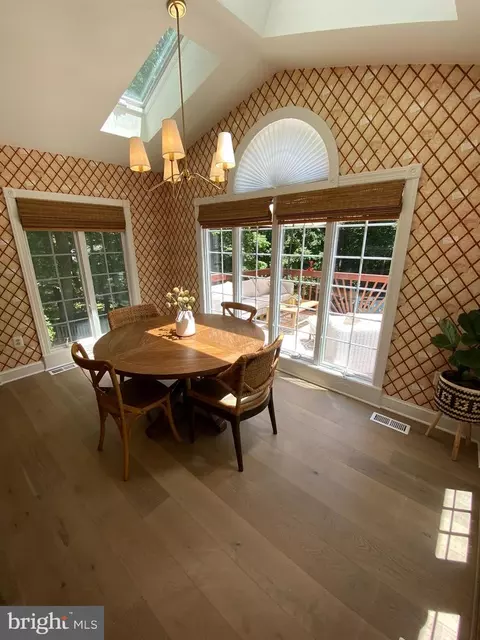 Dining - 13071 Pershing Dr, Manassas, VA 20112 photo 2 of 3