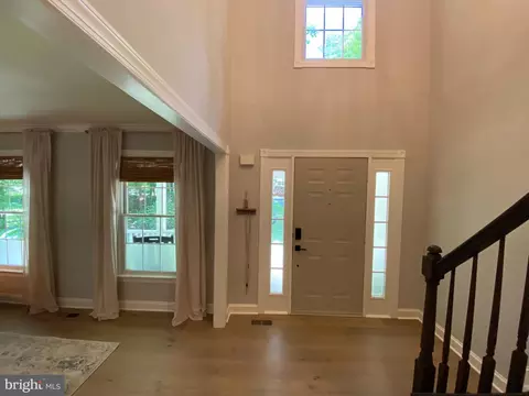 Entry Way - 13071 Pershing Dr, Manassas, VA 20112 photo 5 of 15