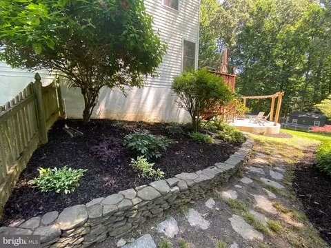 Exterior - 13071 Pershing Dr, Manassas, VA 20112 photo 27 of 36