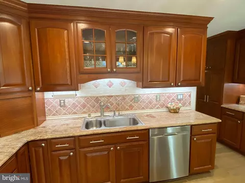 Kitchen - 13071 Pershing Dr, Manassas, VA 20112 photo 2 of 11