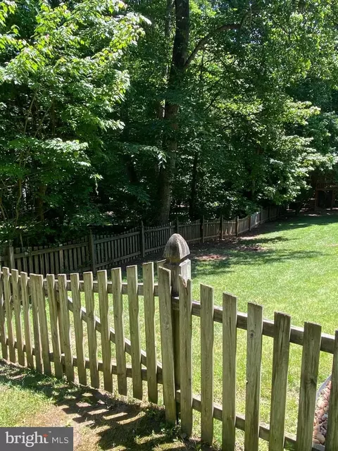 Exterior - 13071 Pershing Dr, Manassas, VA 20112 photo 13 of 36