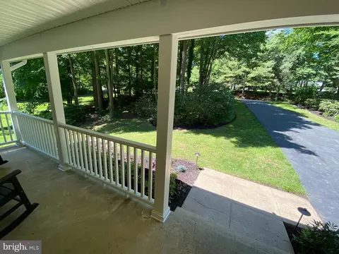 Exterior - 13071 Pershing Dr, Manassas, VA 20112 photo 7 of 36