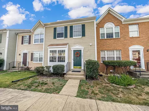 17892 Lounsbery Dr, Dumfries, VA 22026