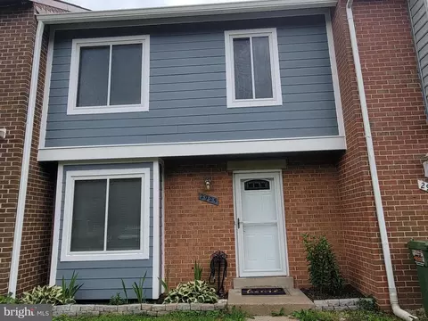 2925 Cambridge Dr, Woodbridge, VA 22192