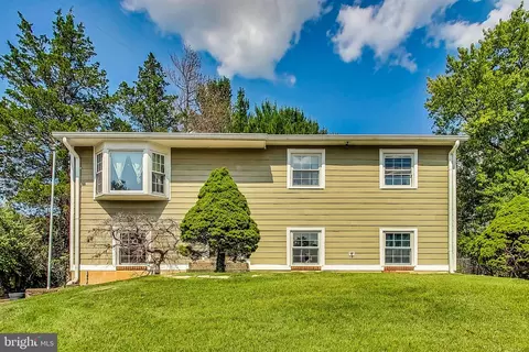 14189 Mapledale Ave, Woodbridge, VA 22193