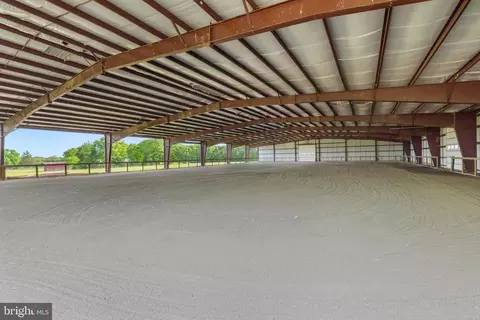 11601 Parkgate Dr, Nokesville, VA 20181