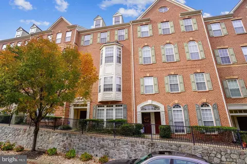 15200 Lancashire Dr, Woodbridge, VA 22191