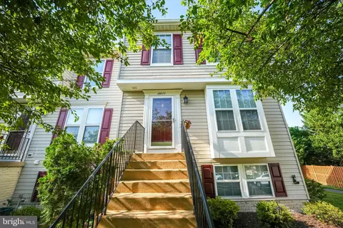 16877 Toms River Loop, Dumfries, VA 22026