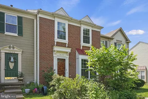 7836 Rebel Walk Dr, Manassas, VA 20109
