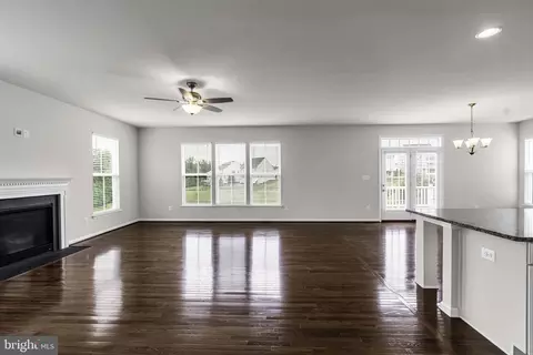 4475 Weejun Loop, Woodbridge, VA 22192 photo 7