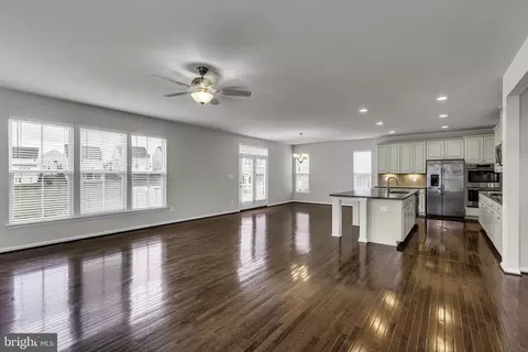 4475 Weejun Loop, Woodbridge, VA 22192 photo 9