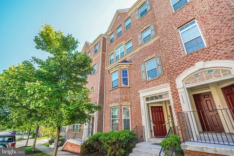 15059 Leicestershire St, Woodbridge, VA 22191