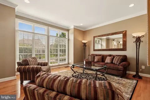 Living - 8366 Pedigrue Ct, Gainesville, VA 20155 photo 1 of 7