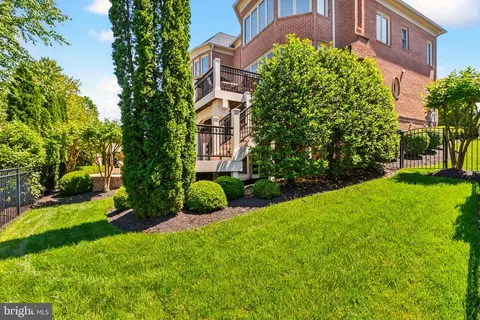 Exterior - 8366 Pedigrue Ct, Gainesville, VA 20155 photo 27 of 32