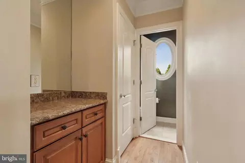 Entry Way - 8366 Pedigrue Ct, Gainesville, VA 20155 photo 4 of 23