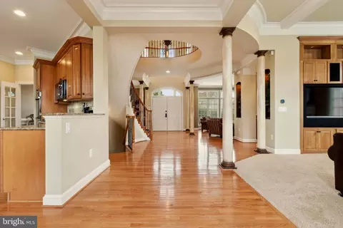 Entry Way - 8366 Pedigrue Ct, Gainesville, VA 20155 photo 6 of 23
