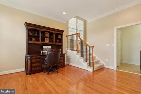 Entry Way - 8366 Pedigrue Ct, Gainesville, VA 20155 photo 8 of 23