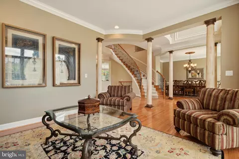 Living - 8366 Pedigrue Ct, Gainesville, VA 20155 photo 3 of 7