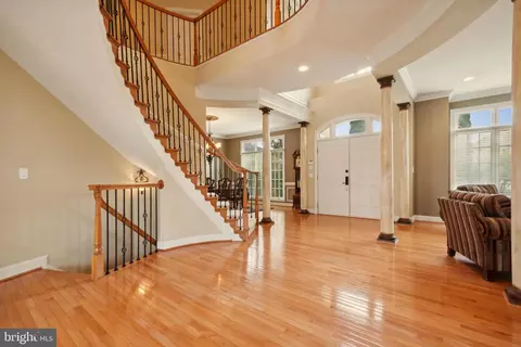 Entry Way - 8366 Pedigrue Ct, Gainesville, VA 20155 photo 5 of 23