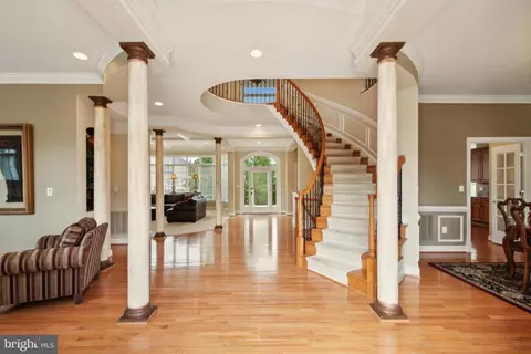 Entry Way - 8366 Pedigrue Ct, Gainesville, VA 20155 photo 1 of 23