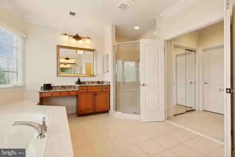 Entry Way - 8366 Pedigrue Ct, Gainesville, VA 20155 photo 12 of 23