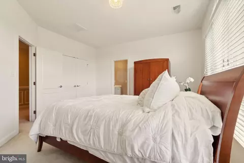 Bedroom - 8366 Pedigrue Ct, Gainesville, VA 20155 photo 10 of 13