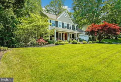 12157 Darnley Rd, Woodbridge, VA 22192