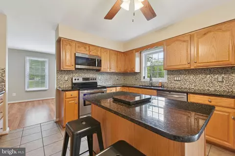 Kitchen - 7513 Melton Ct, Gainesville, VA 20155 photo 2 of 3