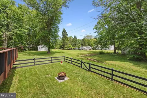 Exterior - 7513 Melton Ct, Gainesville, VA 20155 photo 4 of 9