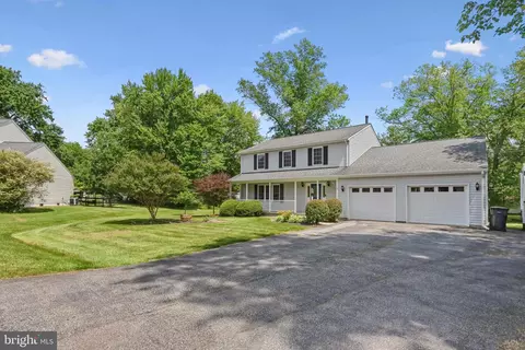 7513 Melton Ct, Gainesville, VA 20155