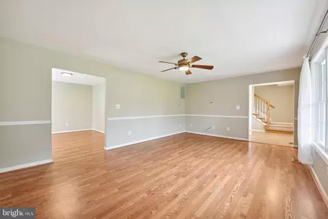 Living - 7513 Melton Ct, Gainesville, VA 20155 photo 1 of 6
