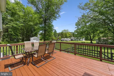 Exterior - 7513 Melton Ct, Gainesville, VA 20155 photo 3 of 9