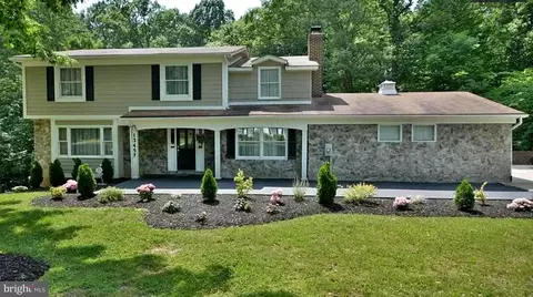 13457 Fowke Ln, Woodbridge, VA 22192