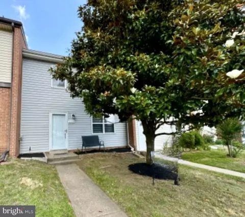 8223 Wycliffe Ct, Manassas, VA 20109