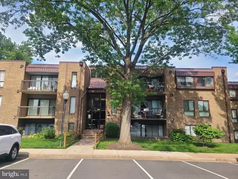7585 Margate Ct #202, Manassas, VA 20109