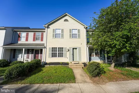 3637 Dahlgren Pl, Dumfries, VA 22026