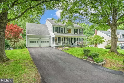 15050 Greenmount Dr, Woodbridge, VA 22193