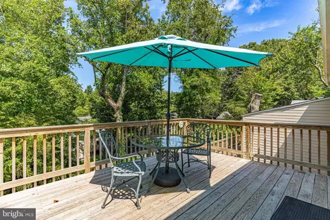 18910 White Oak Dr, Triangle, VA 22172 photo 5