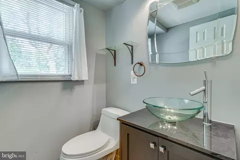 18910 White Oak Dr, Triangle, VA 22172 photo 24
