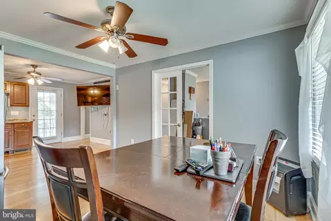 18910 White Oak Dr, Triangle, VA 22172 photo 7