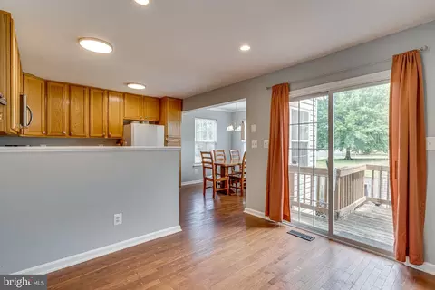 4112 Yellow Stone Loop, Dumfries, VA 22025 photo 8