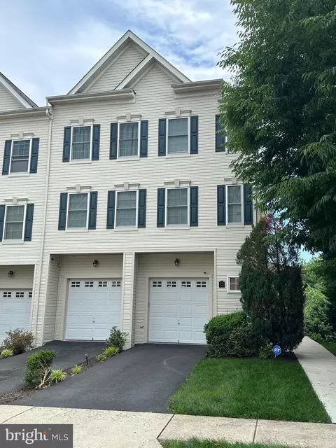 16845 Nuttal Oak Pl, Woodbridge, VA 22191
