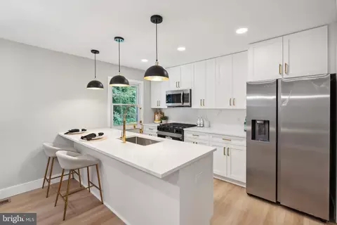 14756 Barksdale St, Woodbridge, VA 22193